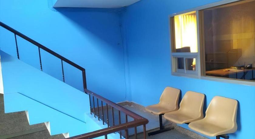Centaur Inn Hotel Бангкок Экстерьер фото