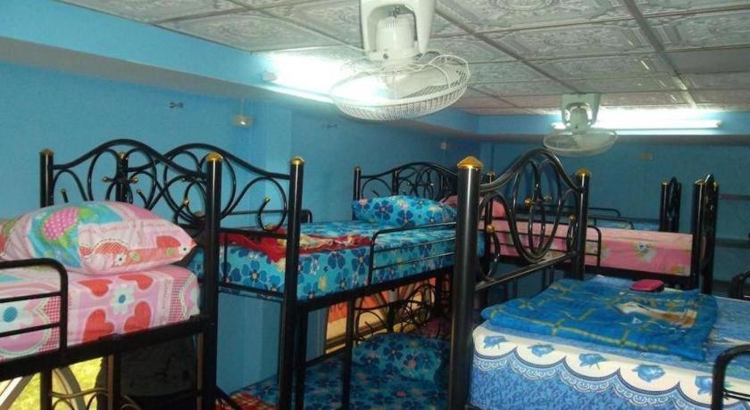 Centaur Inn Hotel Бангкок Экстерьер фото